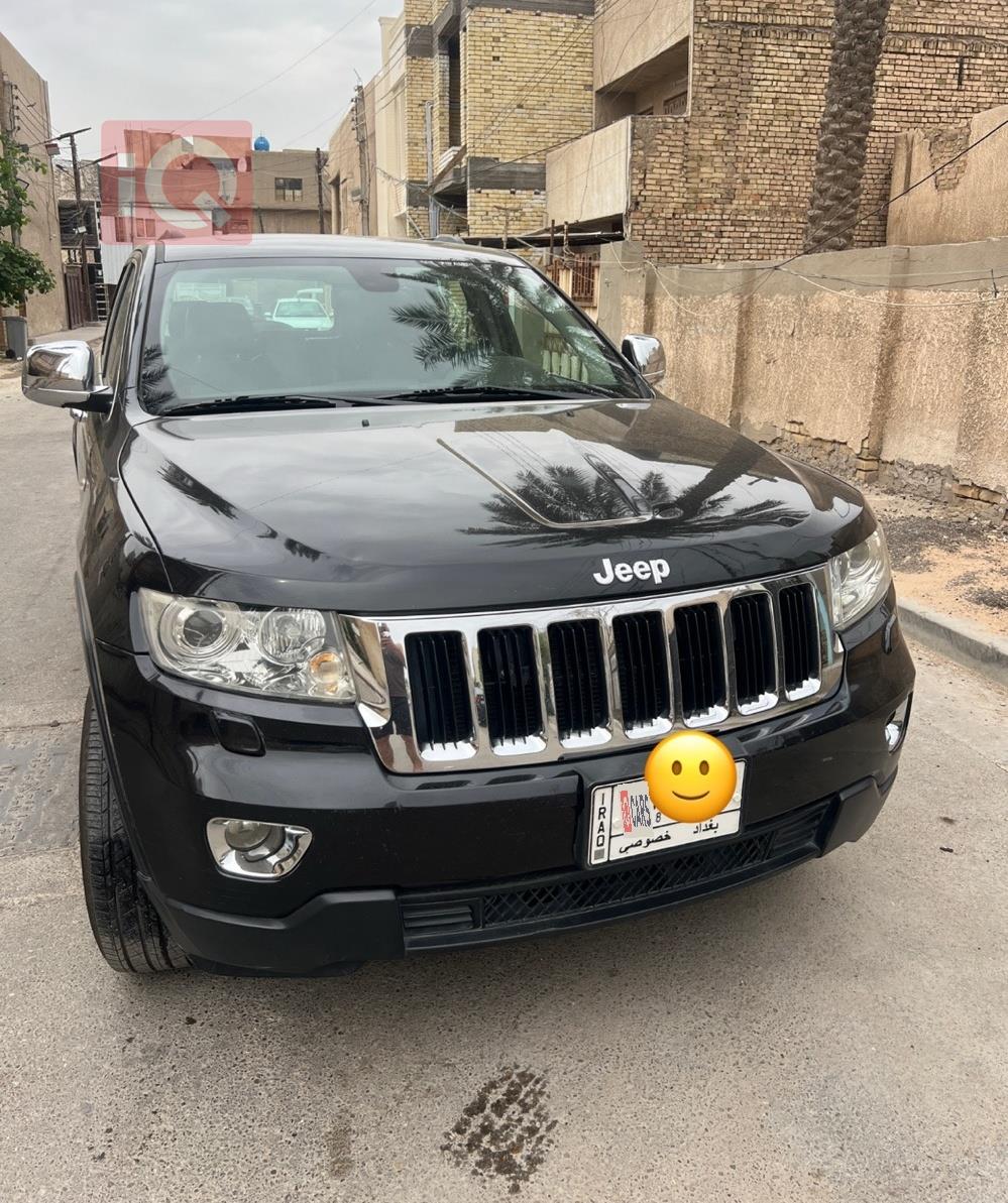 جیپ گراند شیرۆکی